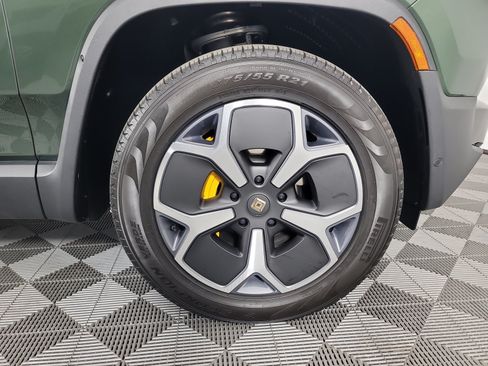 Used 2024 Rivian R1S Adventure AWD/4WD image 11