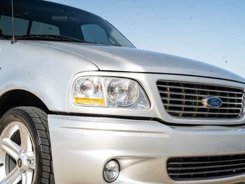 Used 2001 Ford F150 Lightning image 9