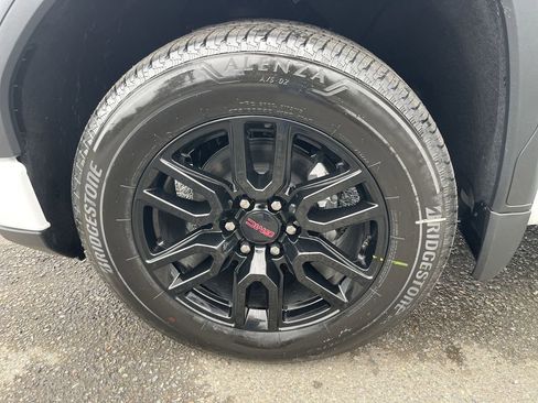 New 2026 GMC Sierra 1500 Elevation AWD/4WD image 32