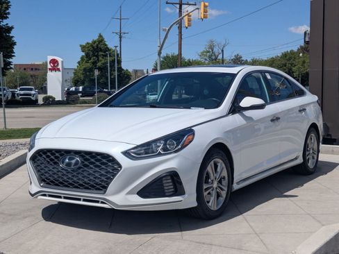 Used 2018 Hyundai Sonata Sport w/ Tech Package 05 FWD image 9