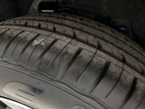 Used 2025 Nissan Rogue SV image 39