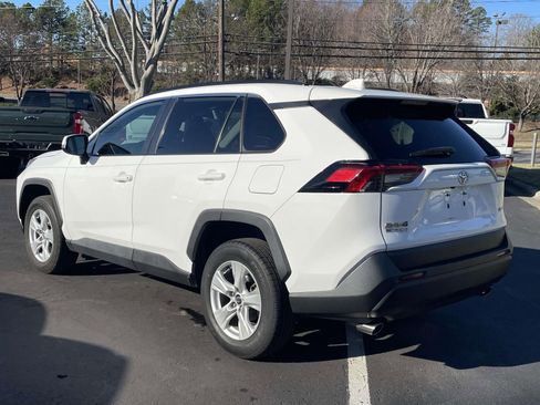 Used 2021 Toyota RAV4 XLE image 7