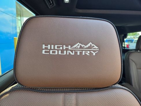 Used 2026 Chevrolet Tahoe High Country AWD/4WD image 16