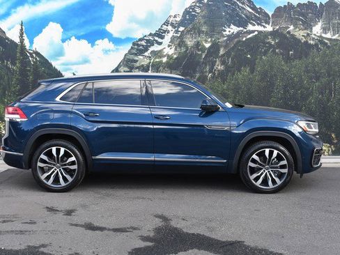 Used 2023 Volkswagen Atlas Cross Sport SEL Premium R-Line image 2