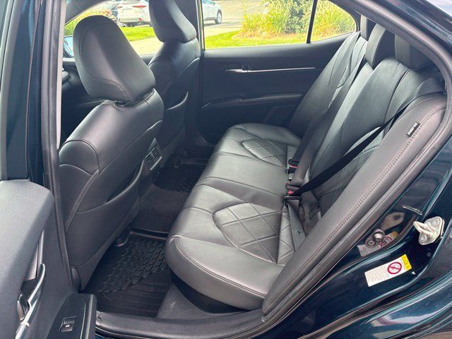 Used 2018 Toyota Camry XLE FWD image 24