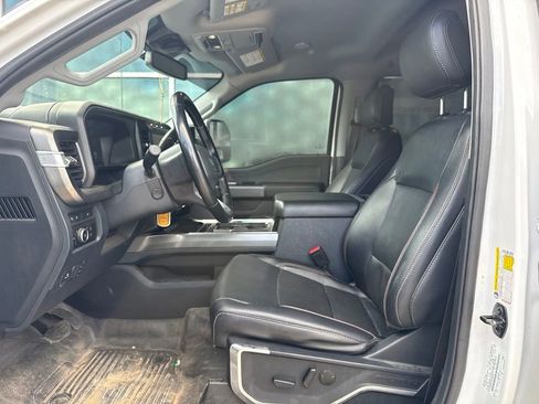 Used 2023 Ford F250 Lariat w/ Lariat Ultimate Package AWD/4WD image 9
