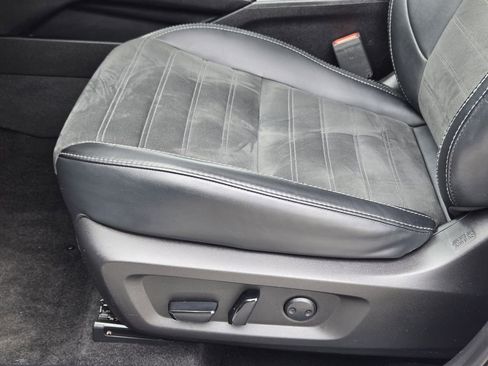 Used 2024 Mitsubishi Outlander SE FWD image 25