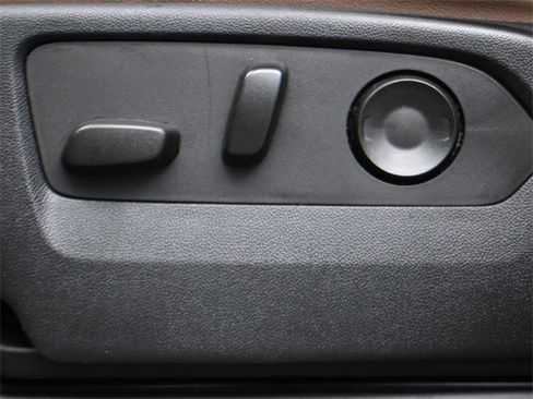 Used 2023 Chevrolet Tahoe High Country image 11