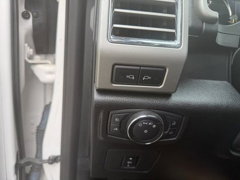 Used 2016 Ford F150 Lariat w/ Equipment Group 502A Luxury image 40