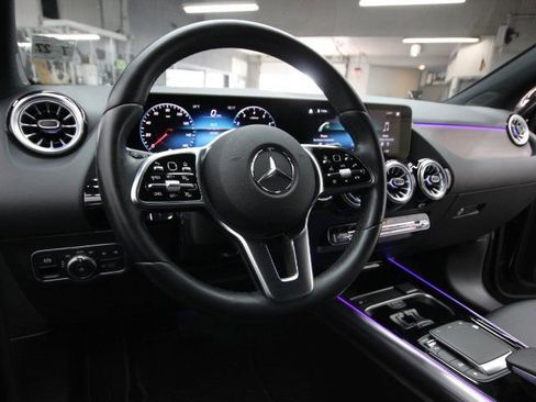 Used 2022 Mercedes-Benz GLA 250 4MATIC image 17