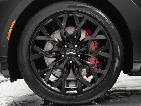 Used 2021 Aston Martin DBX image 10