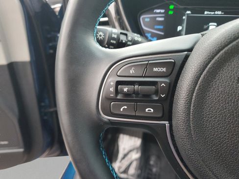 Used 2021 Kia Niro EX Premium image 28