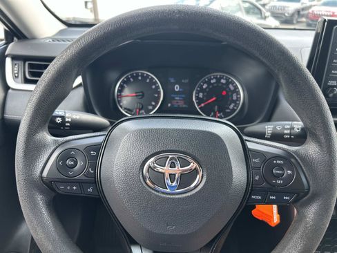 Used 2022 Toyota RAV4 LE AWD/4WD image 30