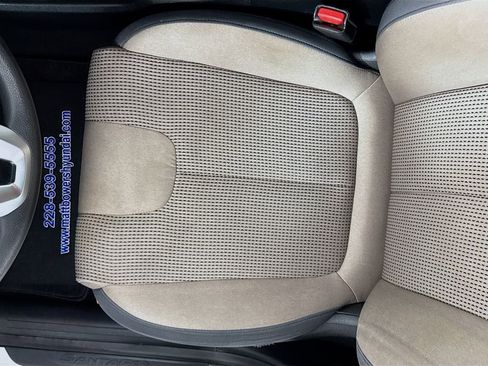 Used 2021 Hyundai Santa Fe SEL image 19