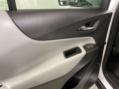 Used 2024 Chevrolet Equinox LS AWD/4WD image 18