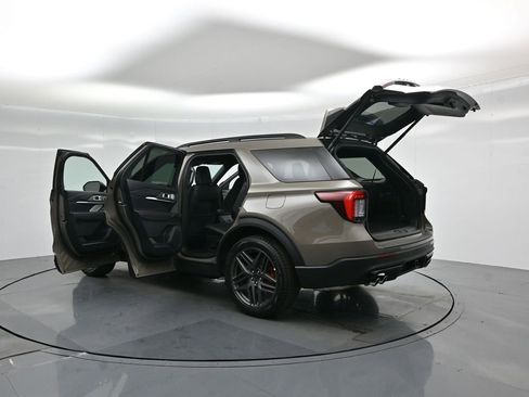 New 2026 Ford Explorer ST w/ Sun And Sound Package image 35