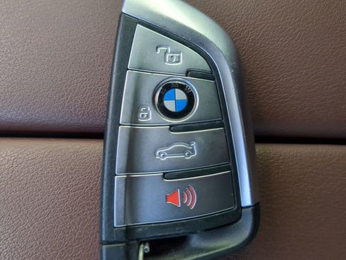 Used 2023 BMW X5 xDrive40i w/ Premium Package image 32