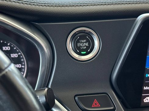 Used 2019 Chevrolet Blazer LT FWD image 29