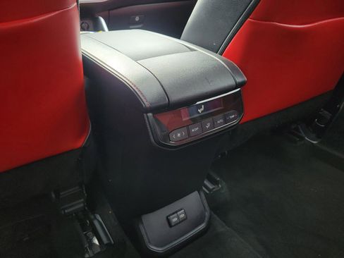 Used 2022 Toyota Highlander XSE AWD/4WD image 13