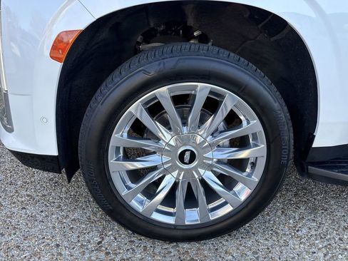 Certified 2022 Cadillac Escalade Premium Luxury image 34