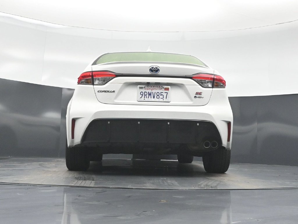 Used 2025 Toyota Corolla SE w/ SE Premium Package FWD image 48