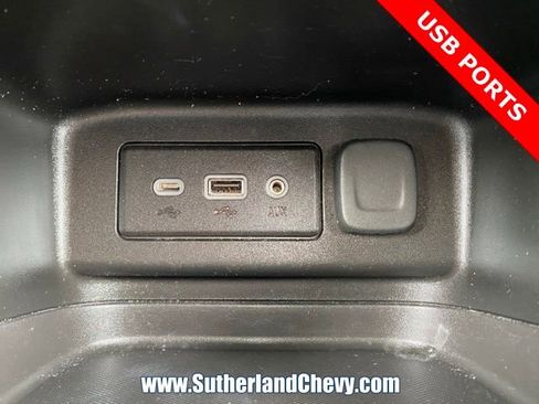 Used 2022 Chevrolet Equinox LS image 29