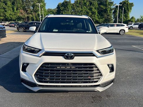 New 2026 Toyota Grand Highlander AWD Hybrid image 9