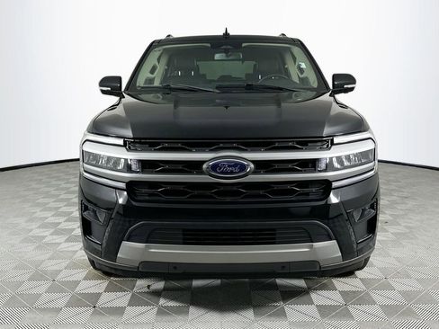 Used 2023 Ford Expedition XLT RWD image 2