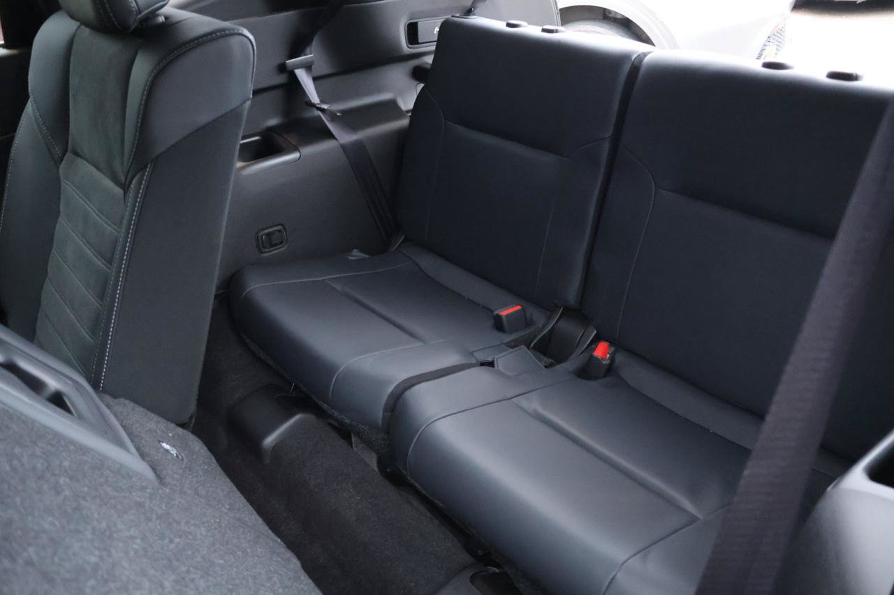 Used 2025 Mitsubishi Outlander SE FWD image 17