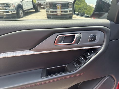 New 2026 Ford Explorer ST-Line w/ ST-Line Street Pack AWD/4WD image 16