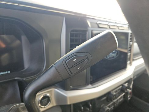 Used 2024 Ford F250 XLT w/ XLT Premium Package image 8