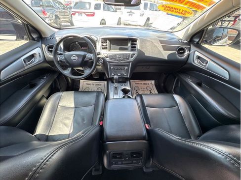 Used 2020 Nissan Pathfinder SL FWD image 40