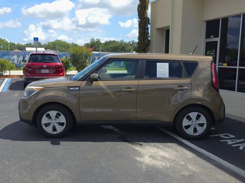 Used 2016 Kia Soul FWD image 8