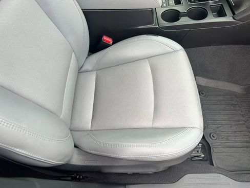 Used 2018 Subaru Outback 2.5i Limited image 18