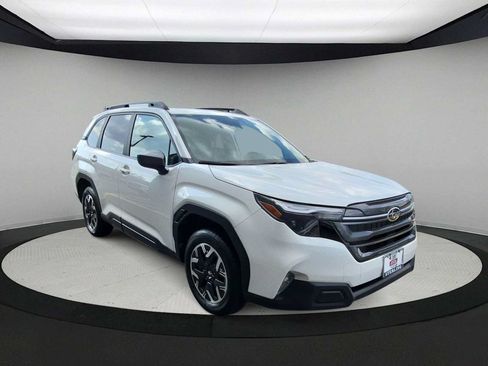 Used 2026 Subaru Forester Premium AWD/4WD image 2