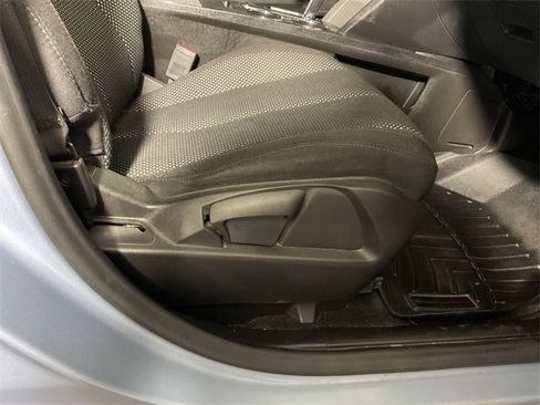 Used 2015 Chevrolet Equinox LT w/ Driver Convenience Package image 28