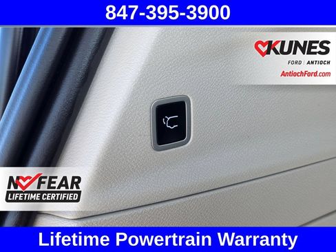 Used 2023 Chrysler Pacifica Touring-L FWD image 30