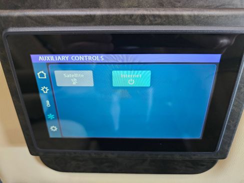 Used 2019 Mercedes-Benz Sprinter 3500 image 64