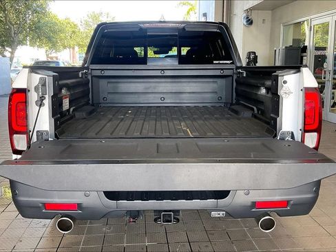 Used 2025 Honda Ridgeline Black Edition image 19