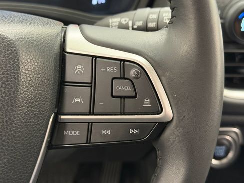 Used 2024 Toyota Grand Highlander AWD image 16
