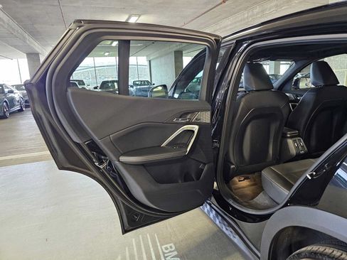 Used 2025 BMW X2 xDrive28i w/ Premium Package AWD/4WD image 2