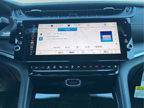 New 2026 Jeep Grand Cherokee Limited RWD image 18