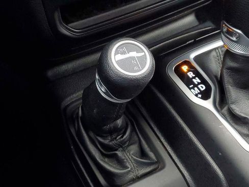 Used 2018 Jeep Wrangler Unlimited Sport S image 17