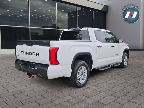 Used 2022 Toyota Tundra SR5 w/ SR5 Convenience Package AWD/4WD image 5