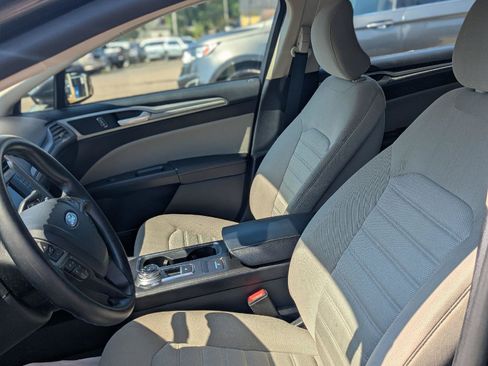 Used 2019 Ford Fusion S FWD image 15