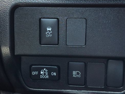 Used 2022 Toyota Tacoma SR5 RWD image 17