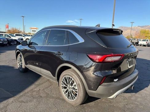 Used 2024 Ford Escape PHEV w/ PHEV Premium Package image 17