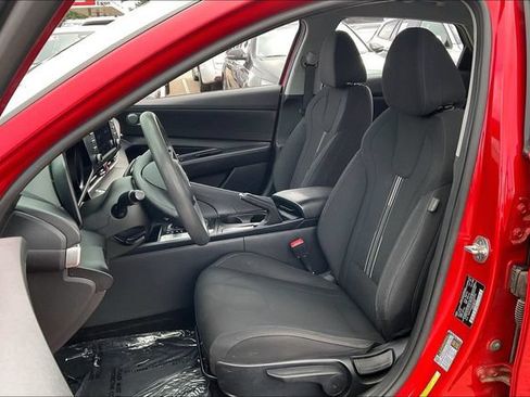 Certified 2021 Hyundai Elantra SEL FWD image 28