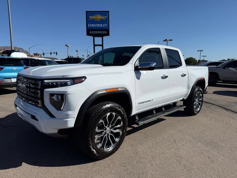 Used 2024 GMC Canyon Denali AWD/4WD image 1