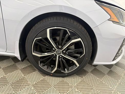 Used 2024 Nissan Altima 2.5 SR w/ SR Premium Package image 13